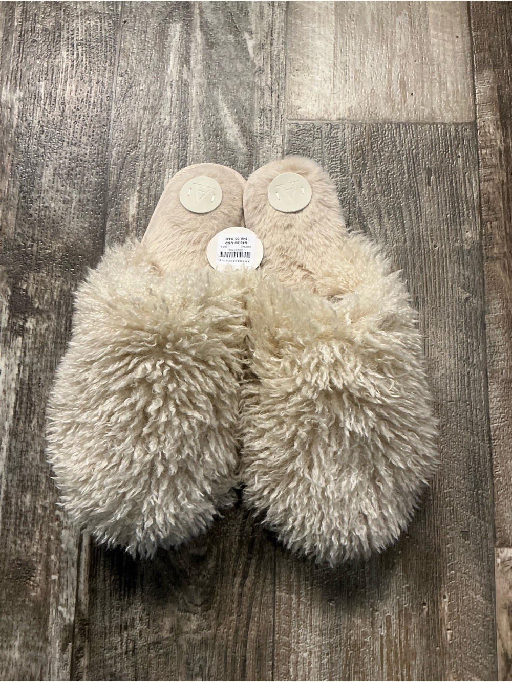 Anthropologie Cream Plush Slip-On Slippers Size Large 9/10 - Picture 5 of 12